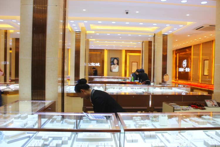 界首·王氏珠宝城珠宝照明工程案例