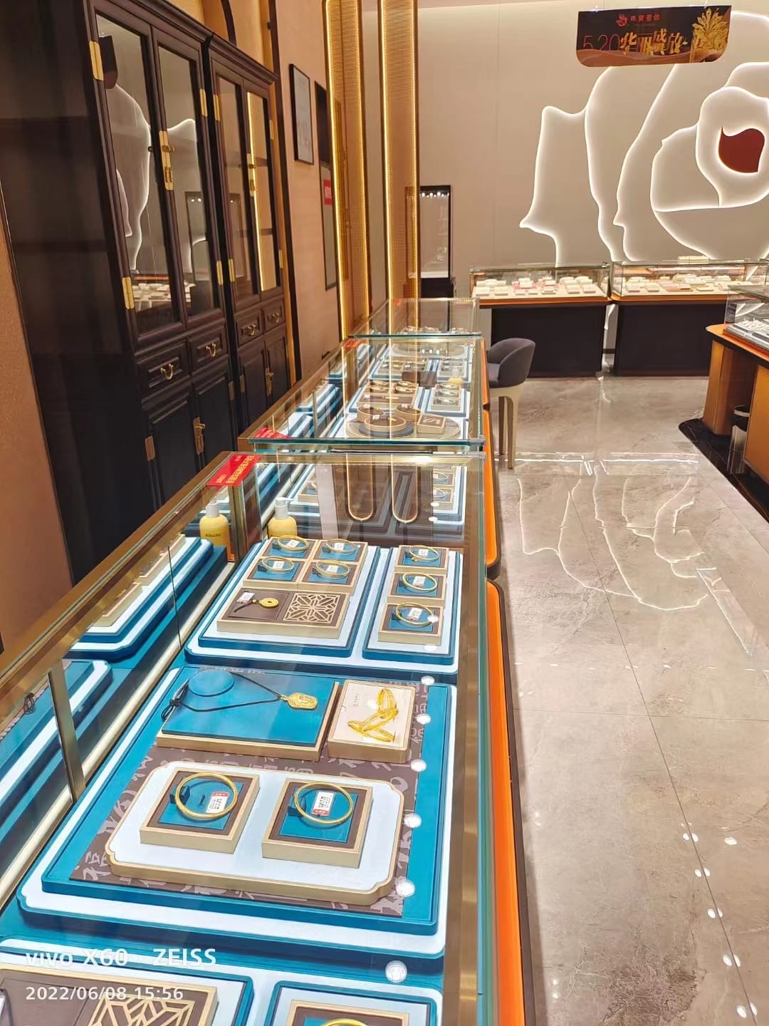 马鞍山老凤祥珠宝照明案例