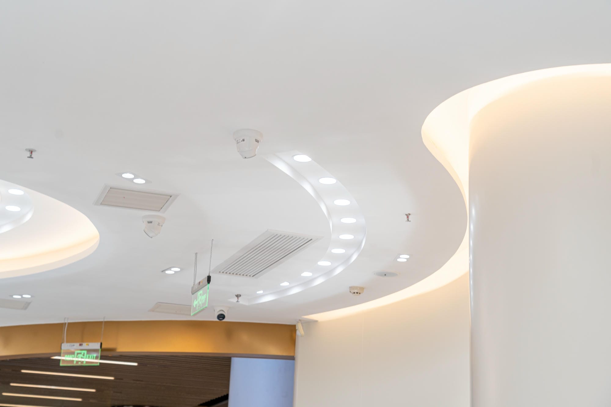 河南郑州老凤祥（亚细亚广场）珠宝照明案例