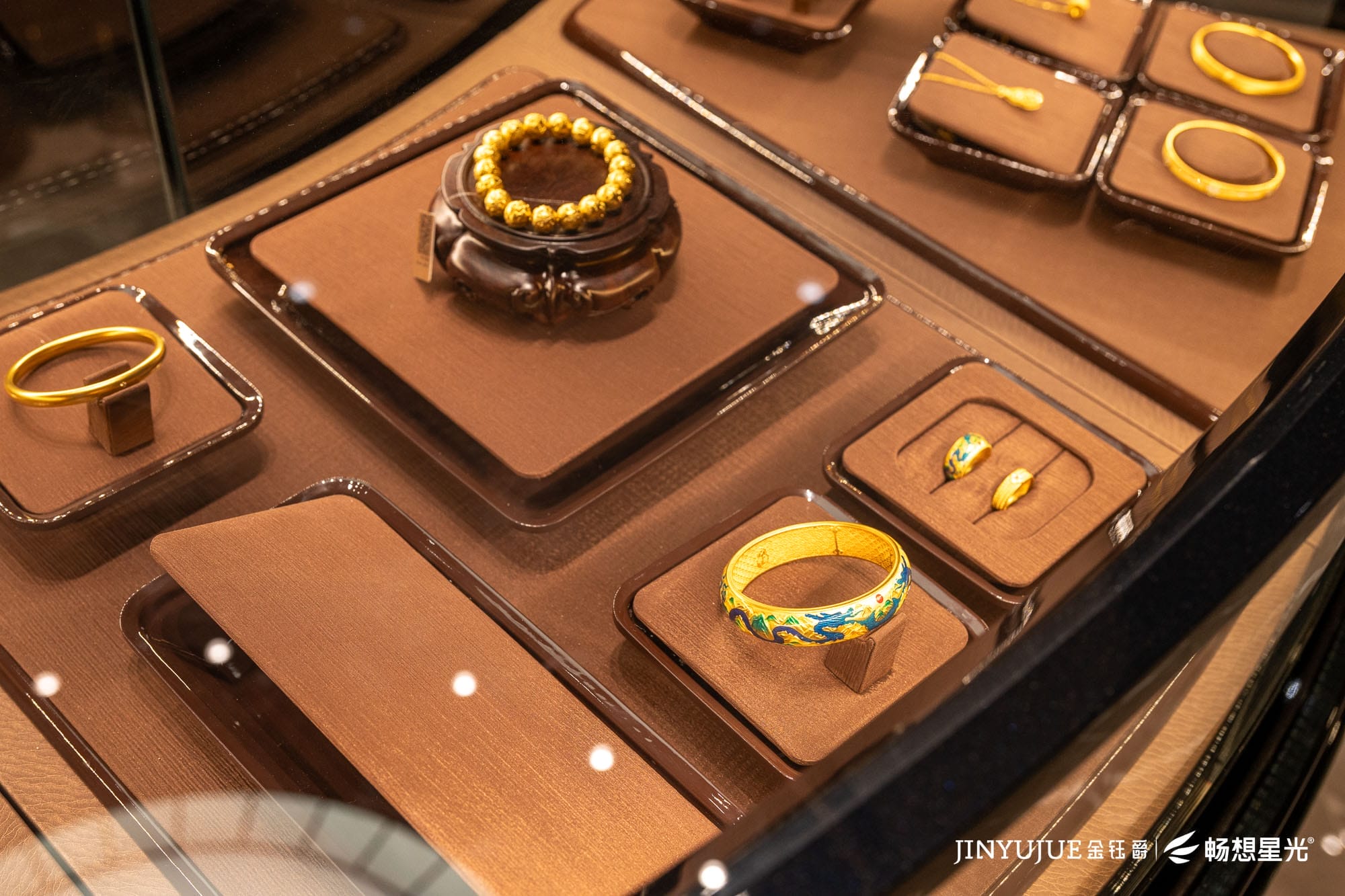 金钰爵珠宝照明案例：用光影科技重构高端珠宝美学体验