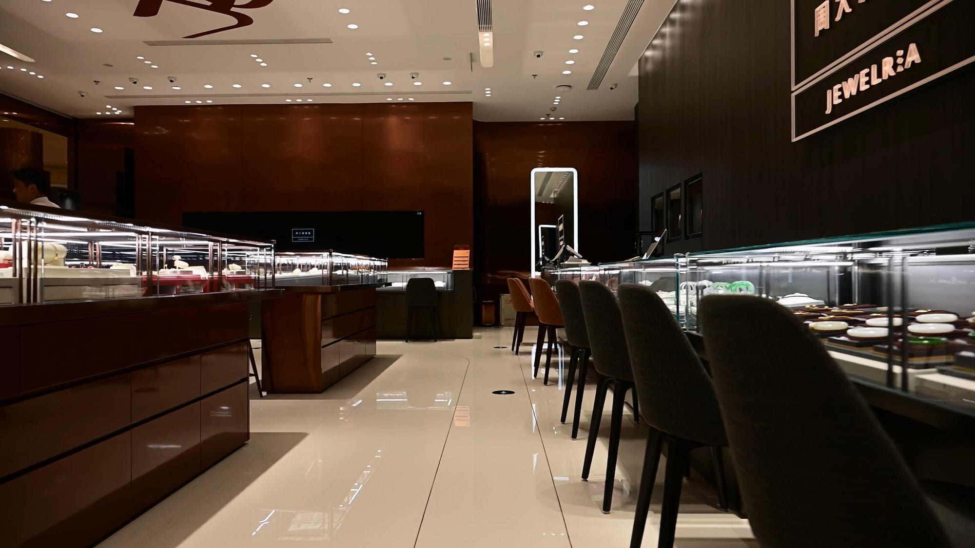 合肥万象城周大福荟馆2.0珠宝照明案例