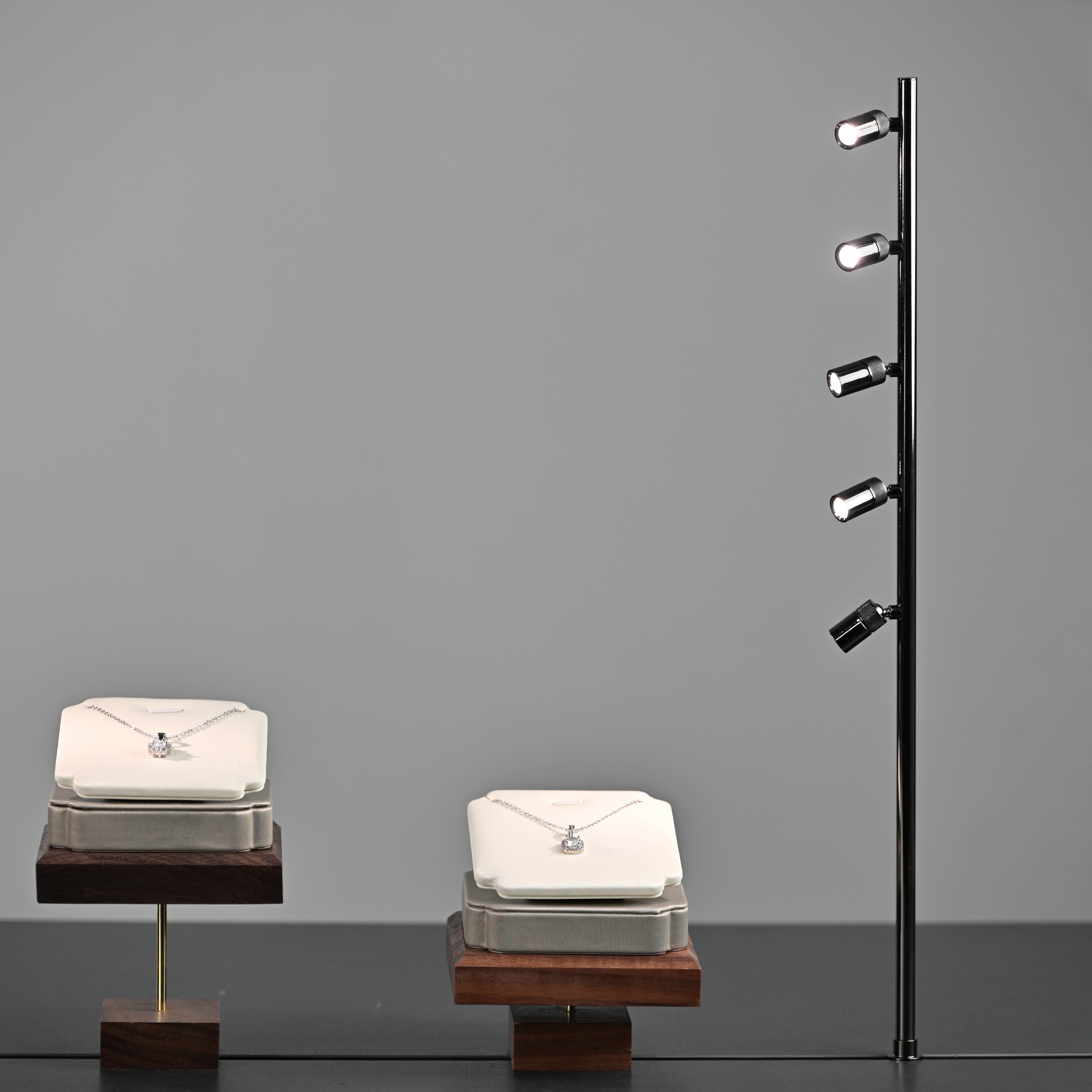 Mini pole spotlights