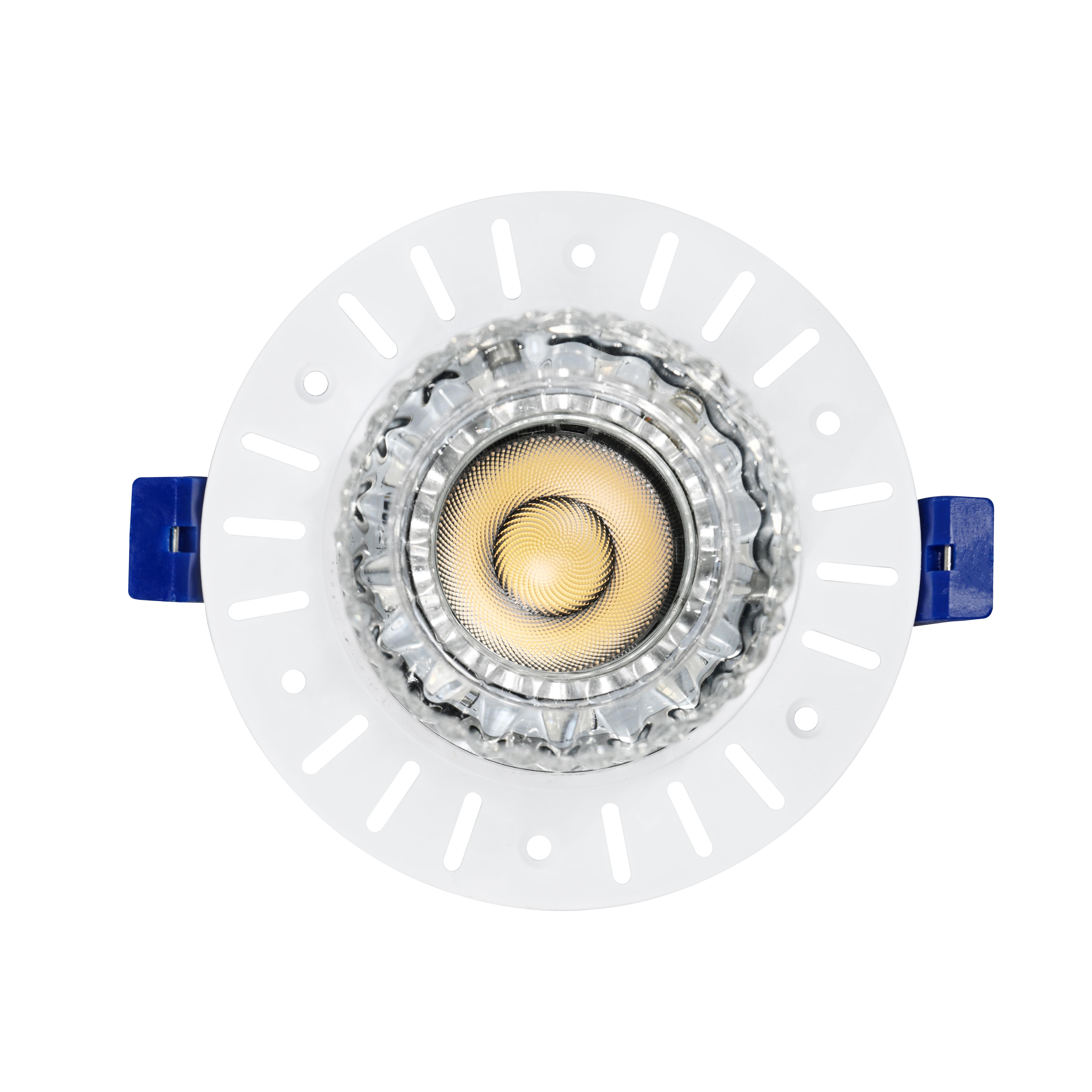 RGB color-splitting and color-mixing crystal lamp